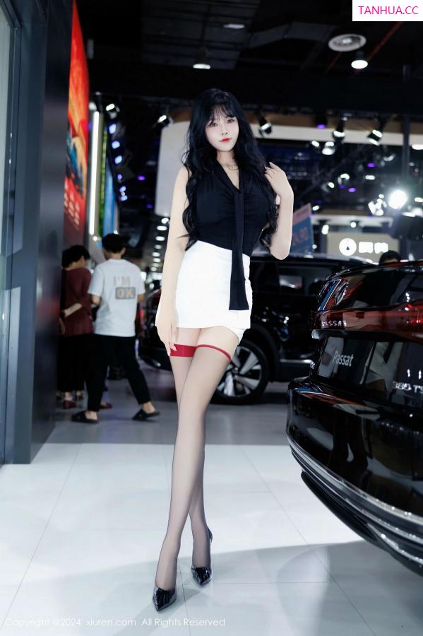 小娜比  [XiuRen]高清写真图 2024.12.10 No.9575 娜比 黑丝美腿第9张图片